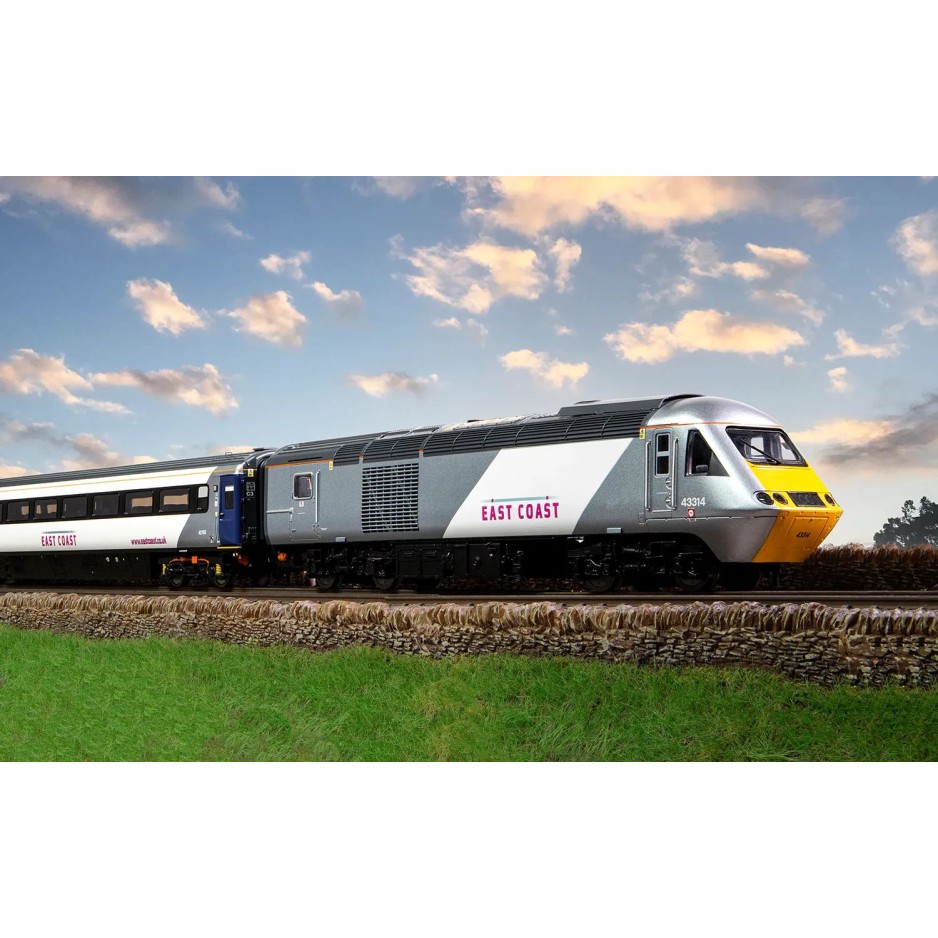 Hornby R30099 East Coast Trains Class 43 HST Power Cars 43314 And 43315 Train Pack - Era 11 DCC Ready OO Scale