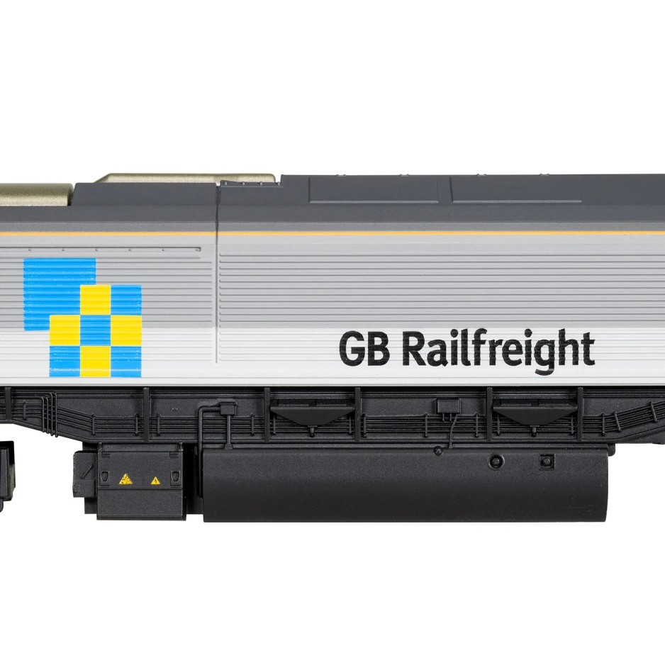 Hornby R30152 GBRF Co-Co Class 66 No 793 Diesel Loco GB Railfreight - Era 11