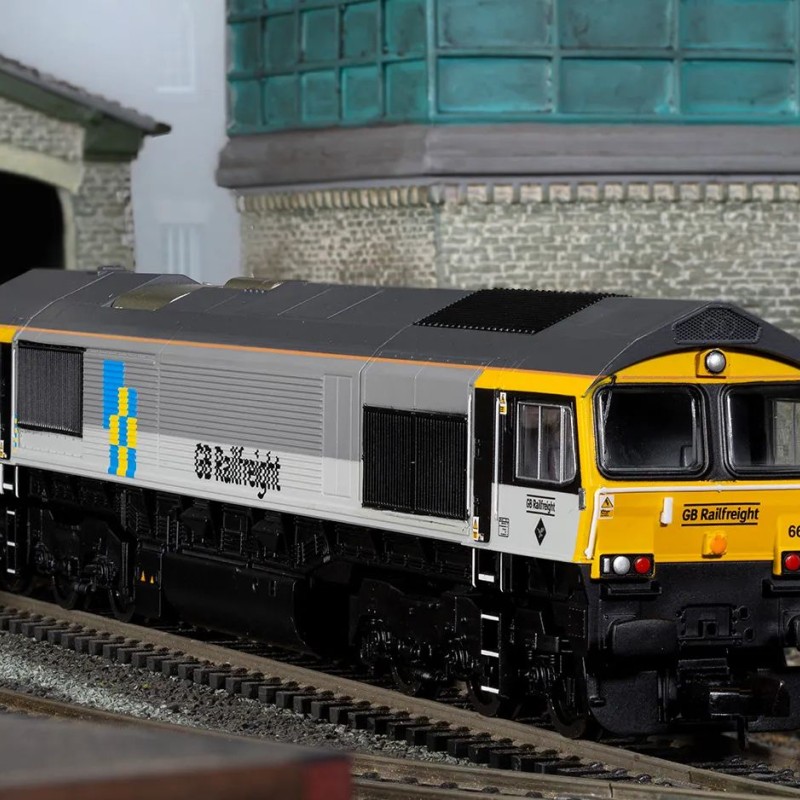 Hornby R30152 GBRF Co-Co Class 66 No 793 Diesel Loco GB Railfreight - Era 11