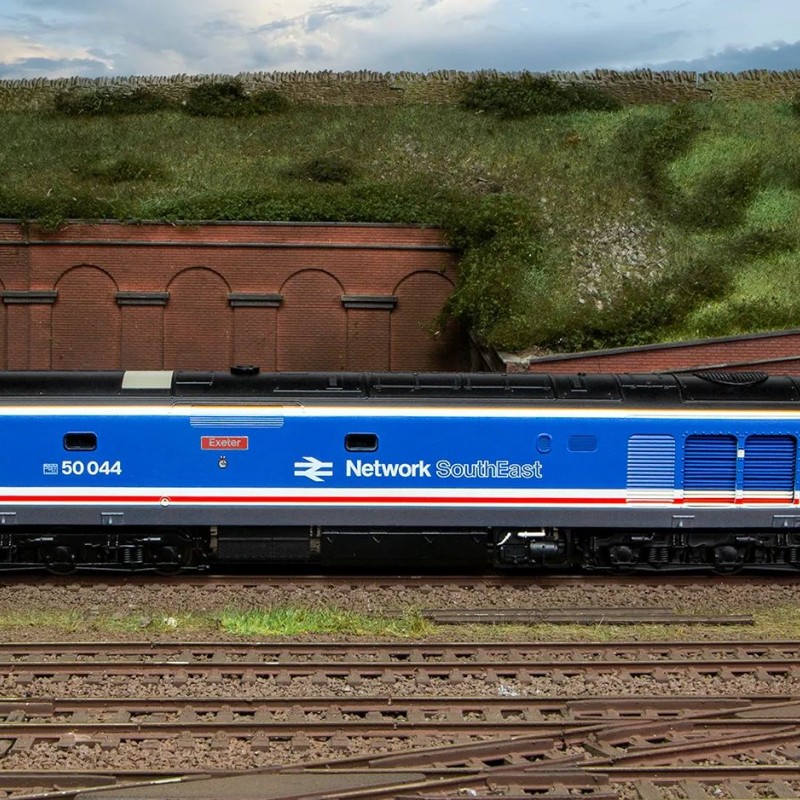 Hornby R30153 BR Class 50 044 Exeter Network South East NSE Diesel Loco - Era 7