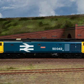 Hornby R30154 BR Class 50 Co-Co No 50042 Triumph Diesel Loco - Era 7 