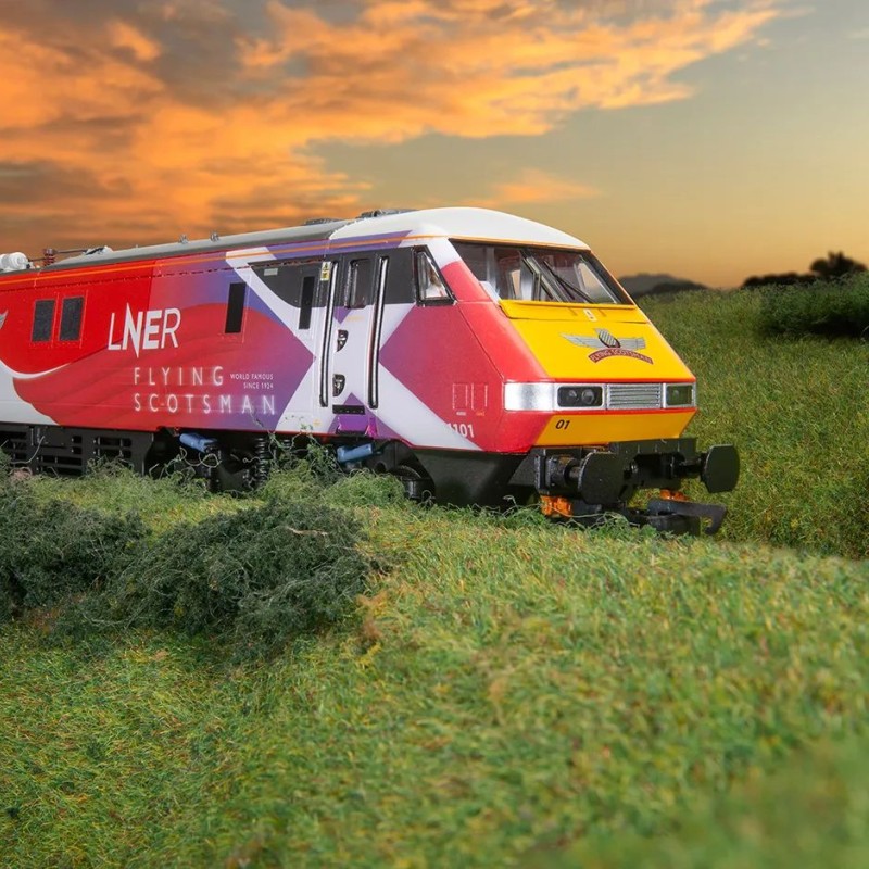 Hornby R30165 LNER Class 91 Bo-Bo 91101 Electric Loco Flying Scotsman - Era 10