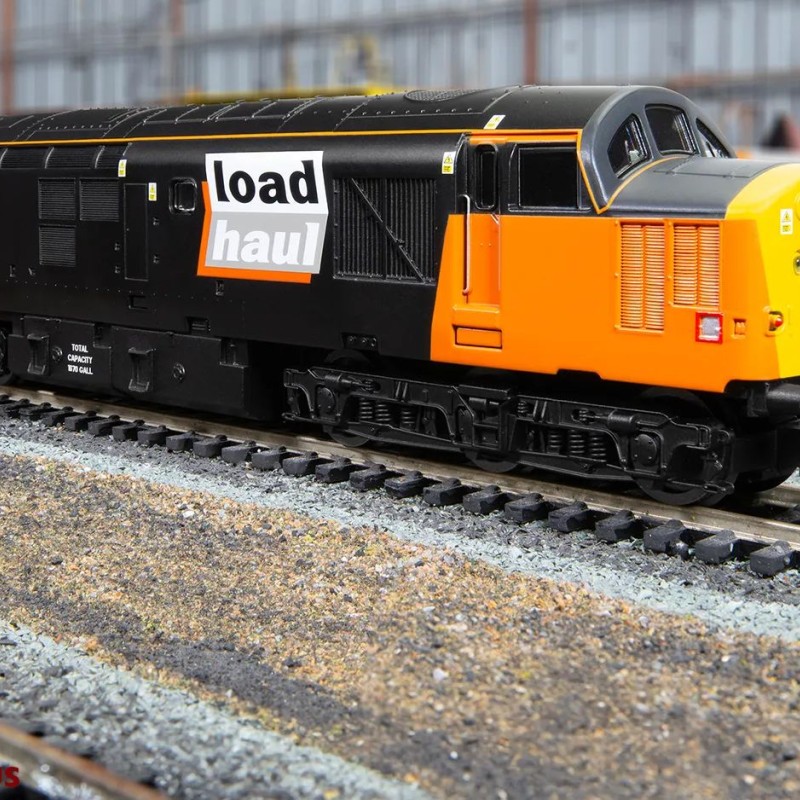 Hornby R30188 Railroad Plus Loadhaul Class 37 Co-Co 37710 Diesel Locomotive - Era 8 