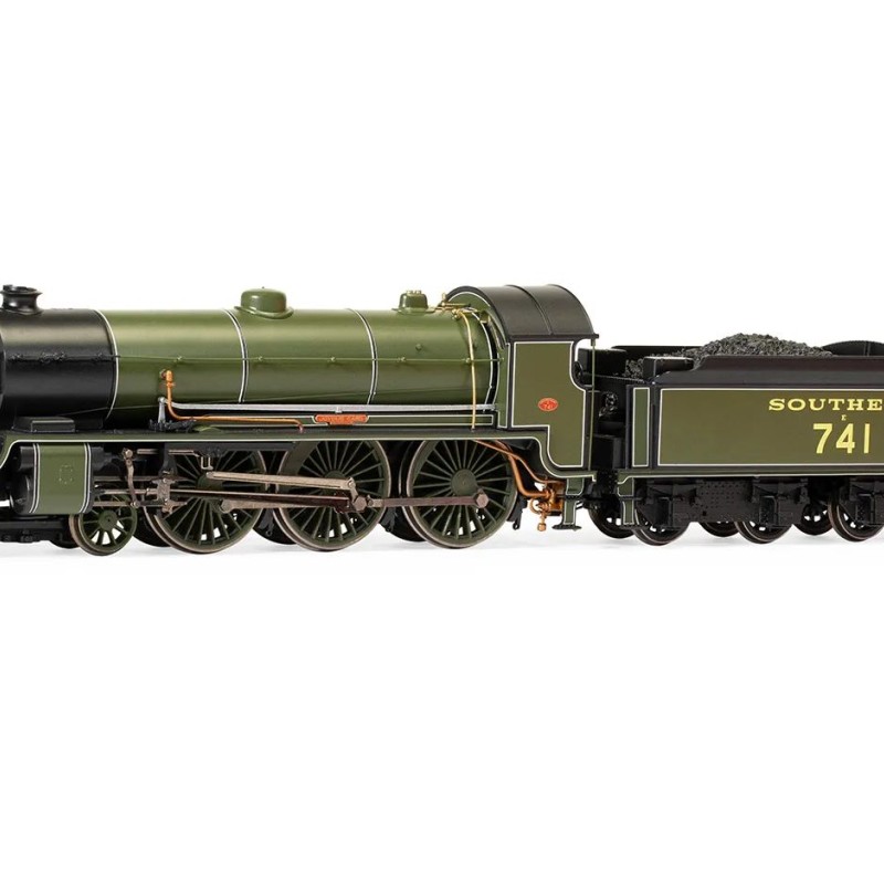 Hornby R30273 Southern Railway N15 King Arthur Class 4-6-0 Steam Locomotive 741 Joyous Gard - Big Four Centenary Collection - Era 3