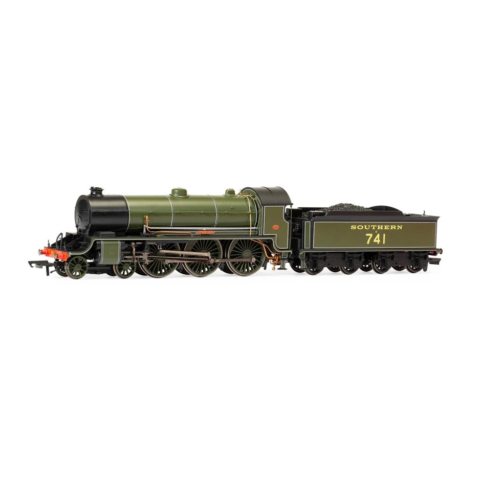 Hornby R30273 Southern Railway N15 King Arthur Class 4-6-0 Steam Locomotive 741 Joyous Gard - Big Four Centenary Collection - Era 3