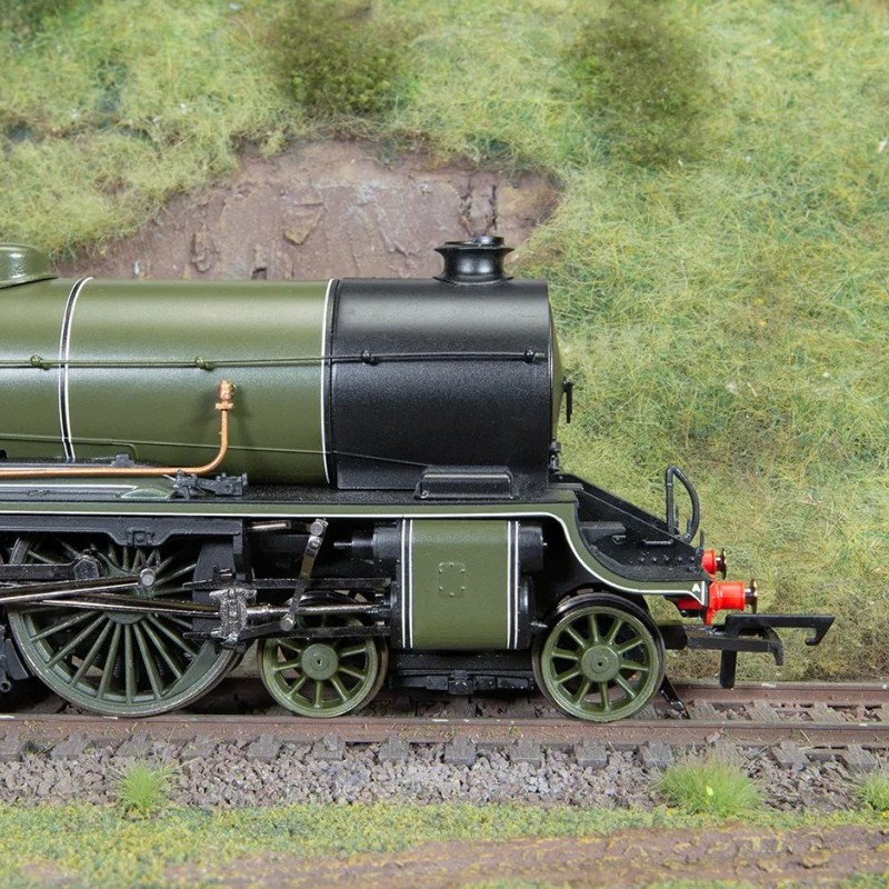 Hornby R30273 Southern Railway N15 King Arthur Class 4-6-0 Steam Locomotive 741 Joyous Gard - Big Four Centenary Collection - Era 3