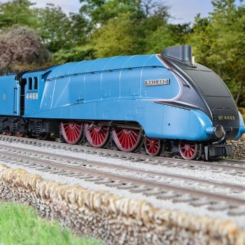 Hornby R3395TTS RailRoad LNER A4 Class Steam Loco 4-6-2 4468 Mallard Digital Sound - Era 3 OO