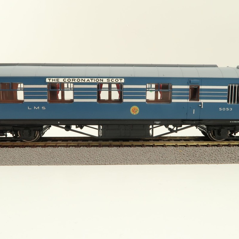 Hornby R40052 LMS Stanier D1961 Coronation Scot 57 BFK 5053 Passenger Coach with Lights - Era 3 OO Scale