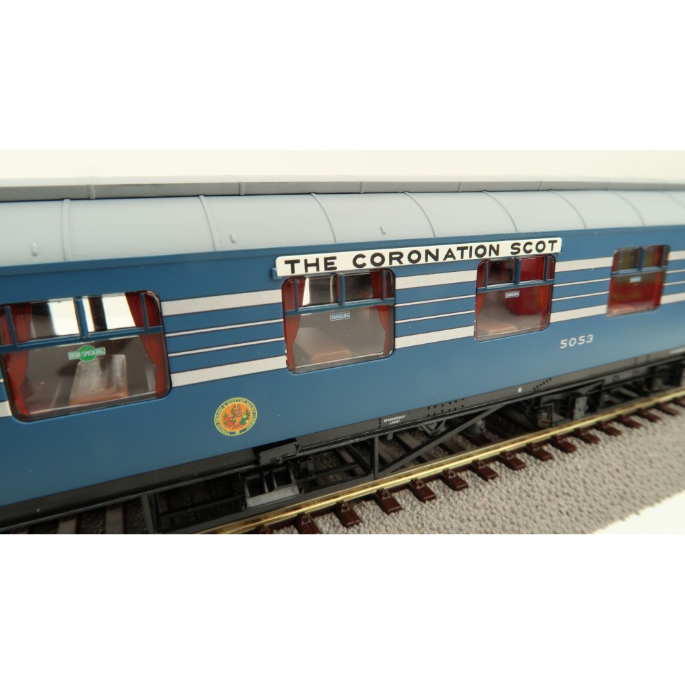 Hornby R40052 LMS Stanier D1961 Coronation Scot 57 BFK 5053 Passenger Coach with Lights - Era 3 OO Scale
