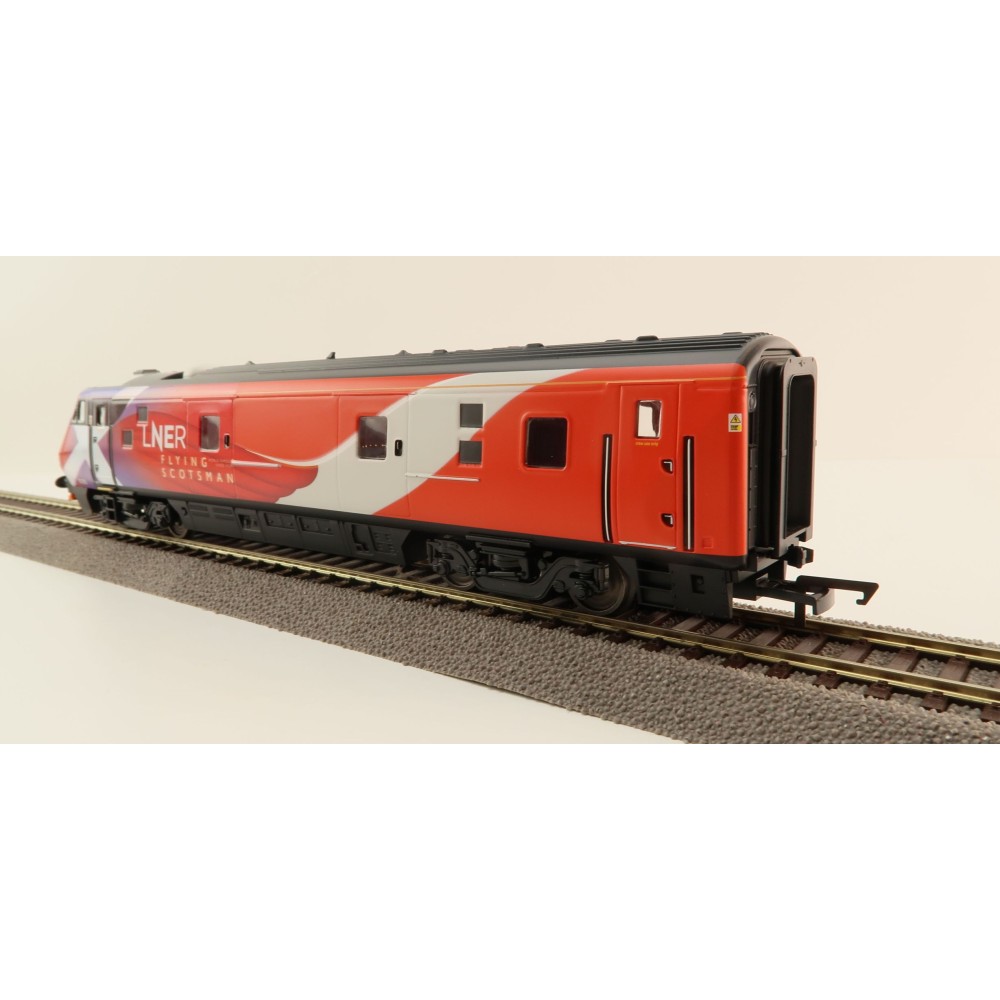 Hornby R40370 LNER Flying Scotsman Mk4 DVT Coach 82205 - Era 11 OO Scale
