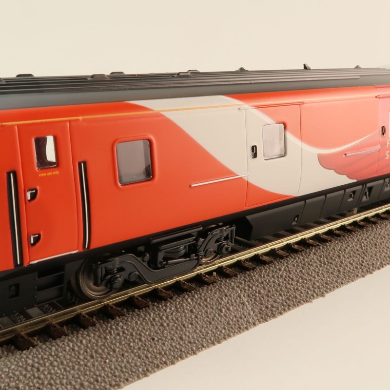 Hornby R40370 LNER Flying Scotsman Mk4 DVT Coach 82205 - Era 11 OO Scale