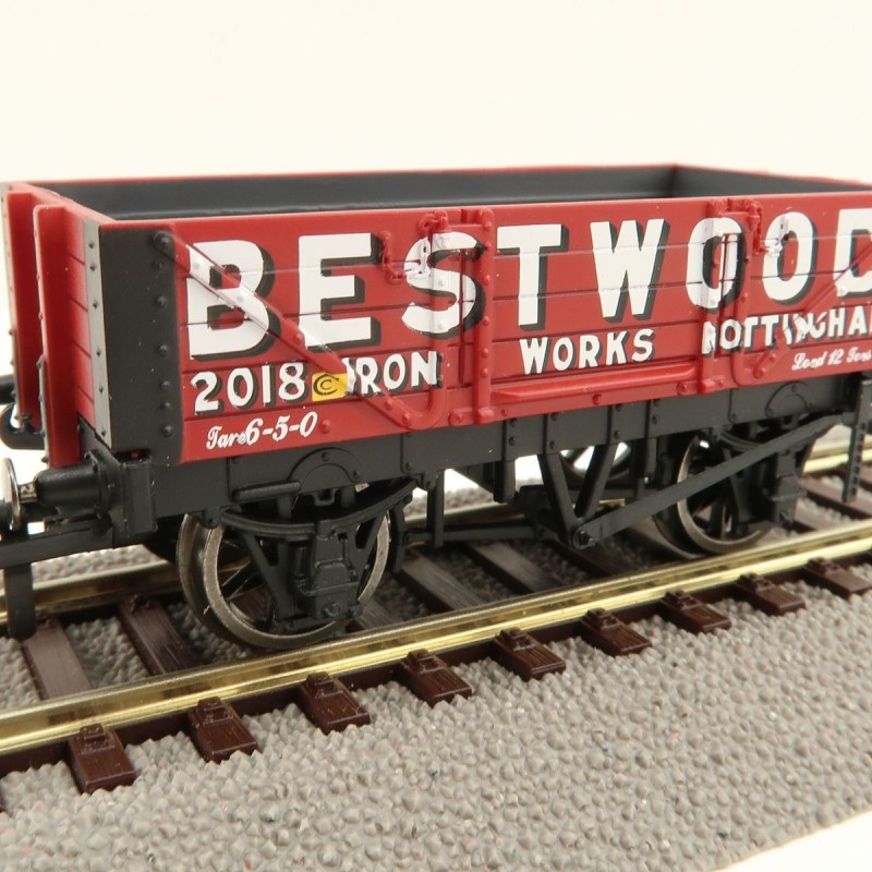 Hornby R60094 4 Plank Wagon Bestwood Iron Works - Era 3 OO Scale 