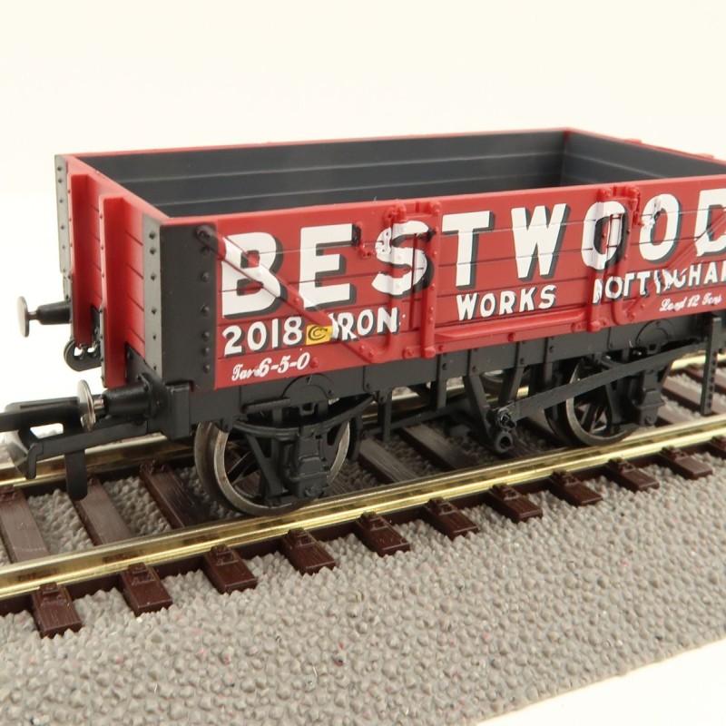 Hornby R60094 4 Plank Wagon Bestwood Iron Works - Era 3 OO Scale 