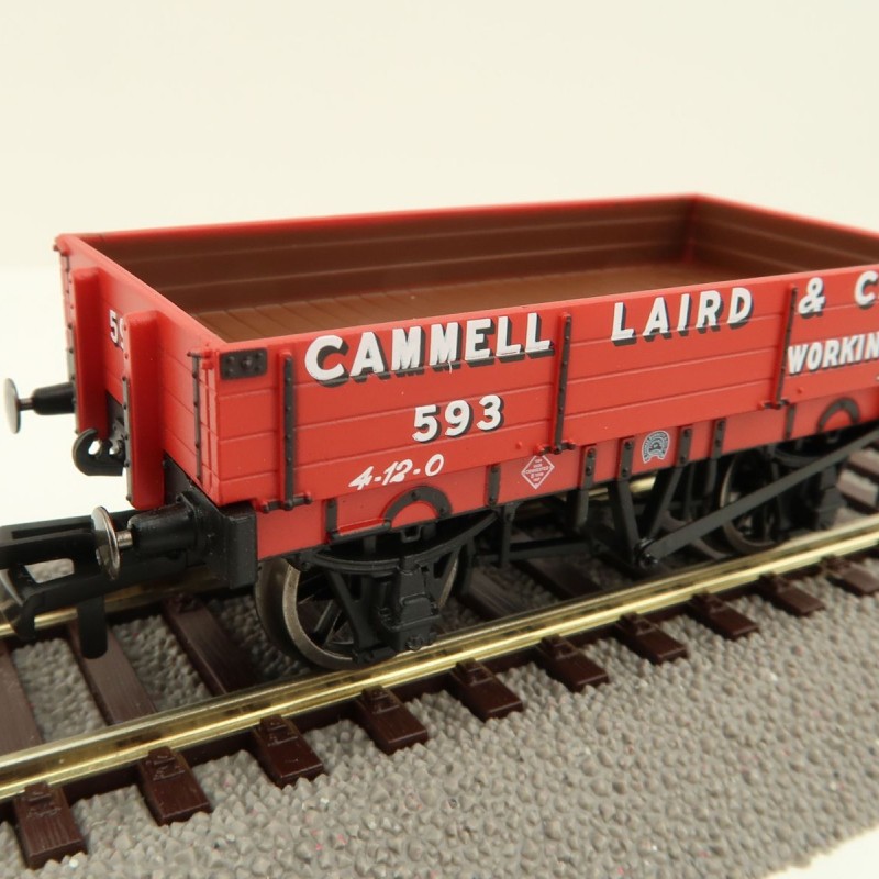 Hornby R60156 3 Plank Wagon, Cammell Laird & Co. Ltd - Era 3 OO Scale