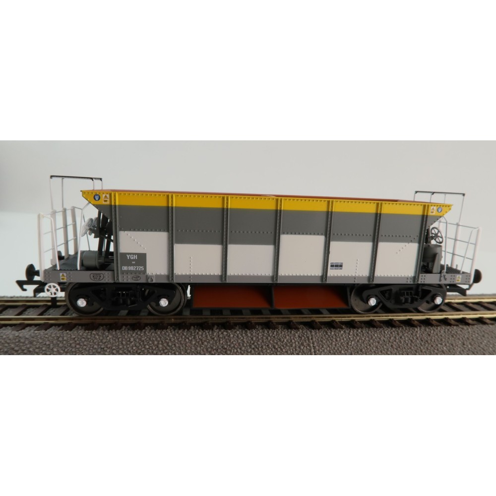 Hornby R60246 BR YGB Seacow Wagon DB982725 - Era 8 OO Scale