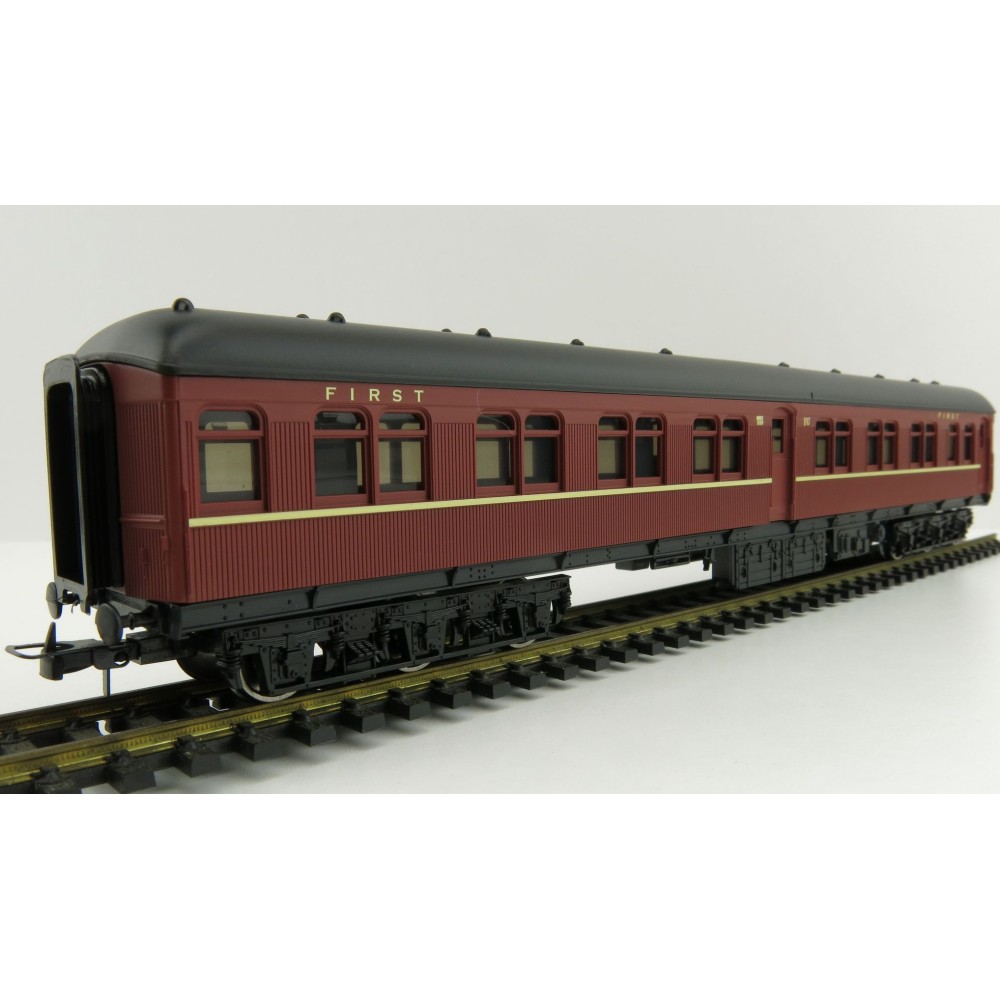 Lima HL4011 NSW MBE 1st Class Passenger Coach Period III - 1:87 Scale