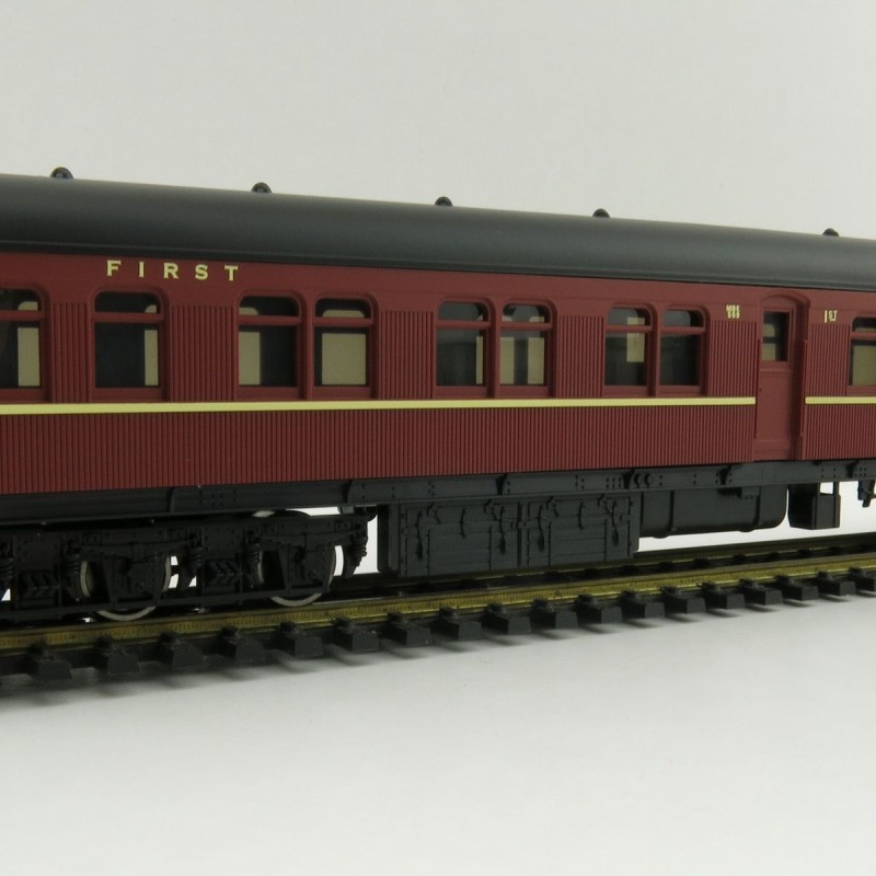 Lima HL4011 NSW MBE 1st Class Passenger Coach Period III - 1:87 Scale