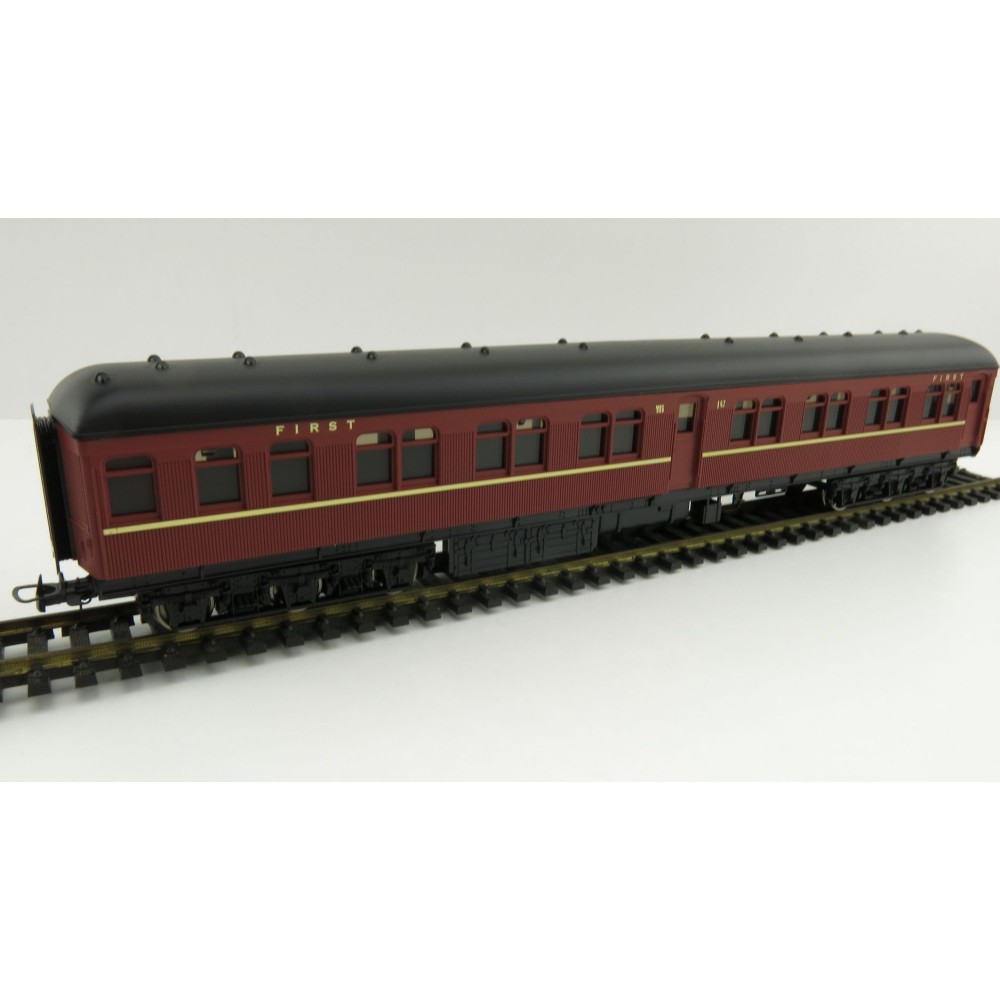 Lima HL4011 NSW MBE 1st Class Passenger Coach Period III - 1:87 Scale