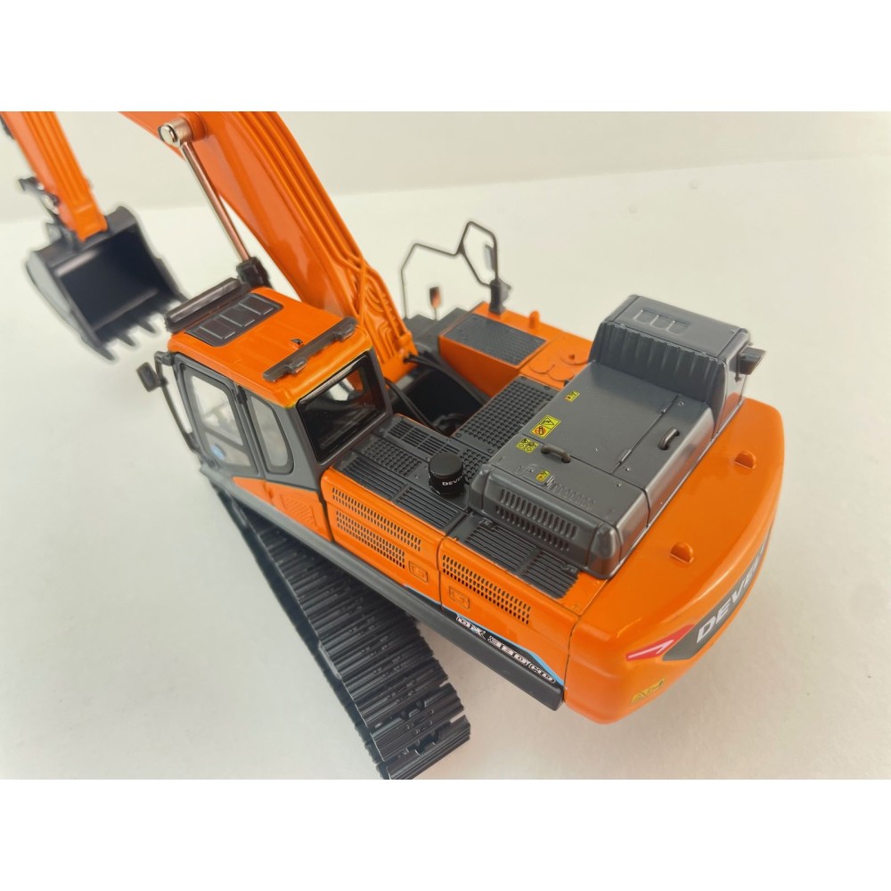 Develon - Develon DX380HD Hydraulic Crawler Excavator Diecast - Scale 1:50