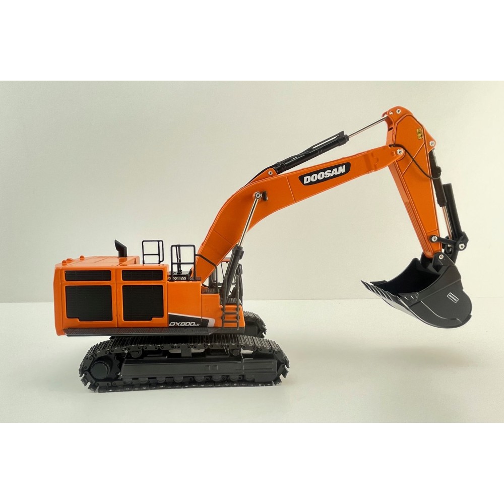 Doosan - Doosan DX800-LC-9 Large Hydraulic Crawler Excavator Diecast - Scale 1:50