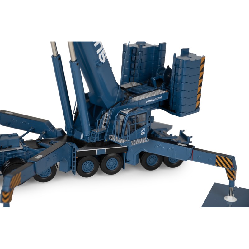 IMC Models 20-1084 Demag AC 650 All Terrain Mobile Crane Sarens Edition - Scale 1:50