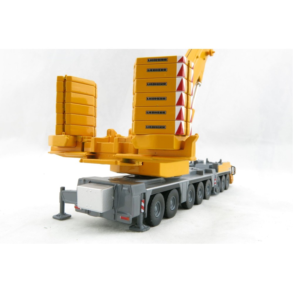 IMC Models 31-0134 - Liebherr LTM 1450-8.1 Mobile Crane - Scale 1:87
