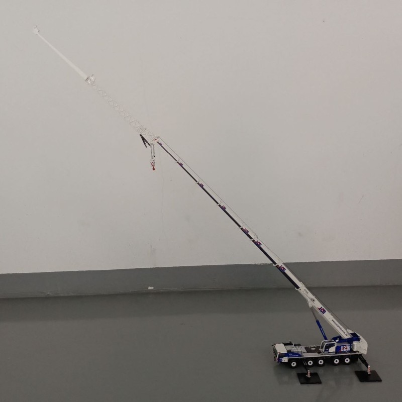 IMC Models 31-0274 Australian Demag AC 220-5 All Terrain Mobile Crane LCR Group - Scale 1:50