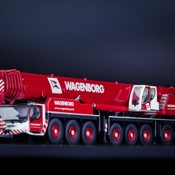 IMC Models 32-0098  - Wagenborg Liebherr LTM 1450-8.1 Mobile Crane - Scale 1:87