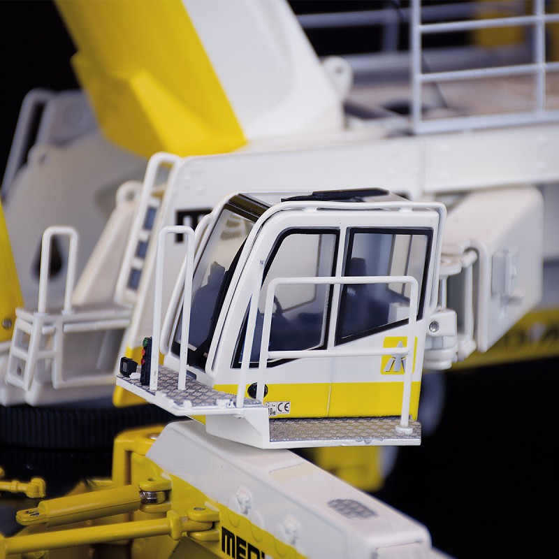 IMC Models 32-0138 Demag AC 700-9 All Terrain Mobile Crane Mediaco - Scale 1:50