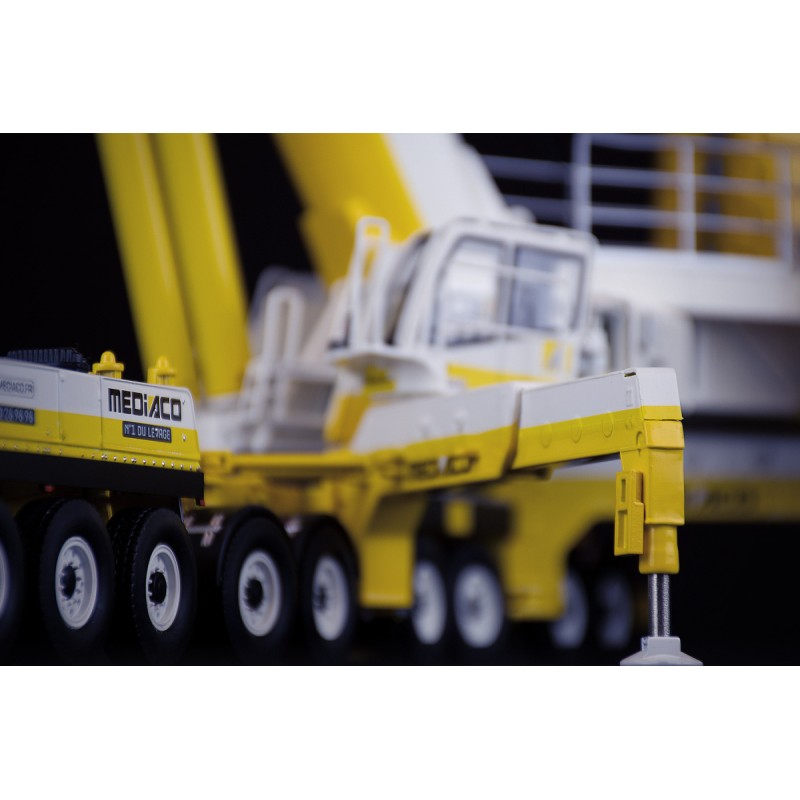 IMC Models 32-0138 Demag AC 700-9 All Terrain Mobile Crane Mediaco - Scale 1:50