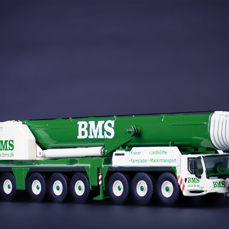 IMC Models 32-0144 - BMS Liebherr LTM 1450-8.1 Mobile Crane - Scale 1:87