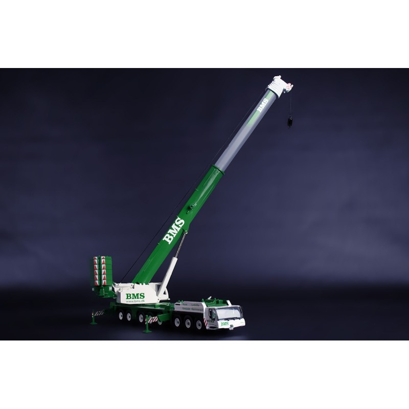 IMC Models 32-0144 - BMS Liebherr LTM 1450-8.1 Mobile Crane - Scale 1:87