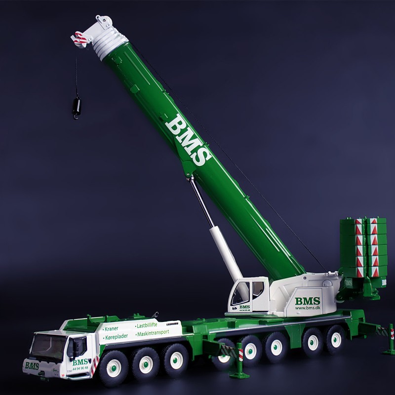 IMC Models 32-0144 - BMS Liebherr LTM 1450-8.1 Mobile Crane - Scale 1:87
