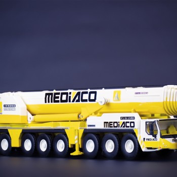 IMC Models 32-0153 - Mediaco Liebherr LTM 1450-8.1 Mobile Crane - Scale 1:87