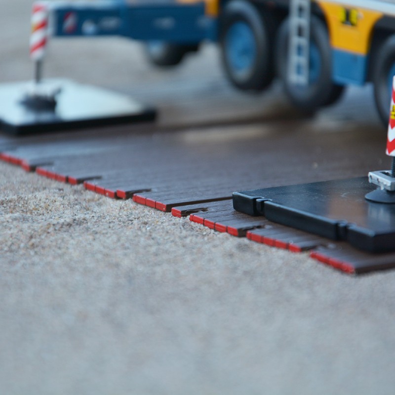 IMC Models 33-0098 Dragline Mats Set - Five Mats, Chain and Hooks - 1:50