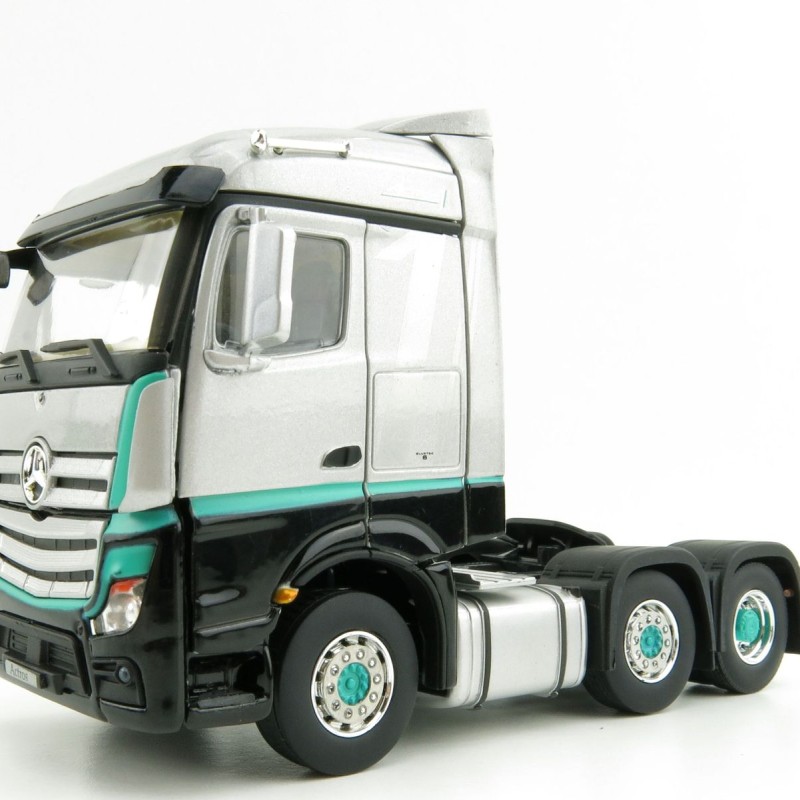 IMC Models 33-0120 Mercedes-Benz Actros StreamSpace 6x2 Actros 1 Silver Edition 1:50