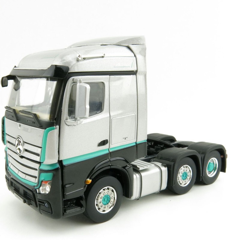 IMC Models 33-0120 Mercedes-Benz Actros StreamSpace 6x2 Actros 1 Silver Edition 1:50