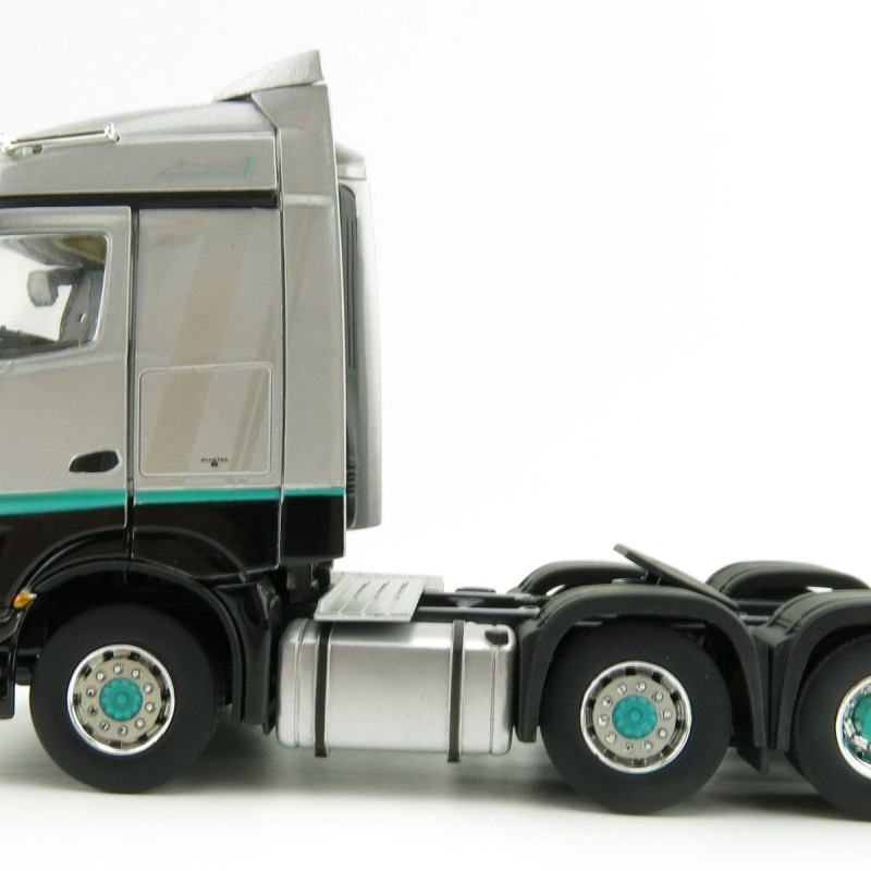 IMC Models 33-0120 Mercedes-Benz Actros StreamSpace 6x2 Actros 1 Silver Edition 1:50