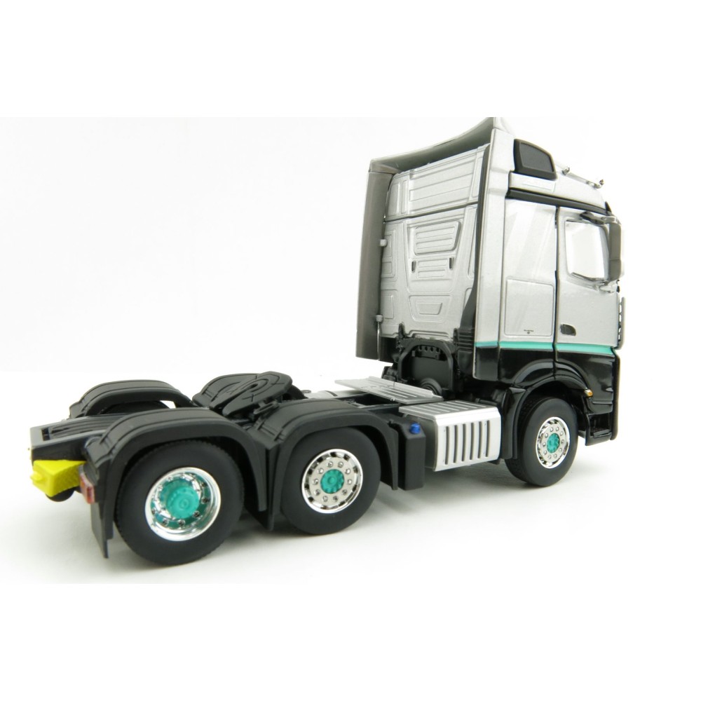 IMC Models 33-0120 Mercedes-Benz Actros StreamSpace 6x2 Actros 1 Silver Edition 1:50