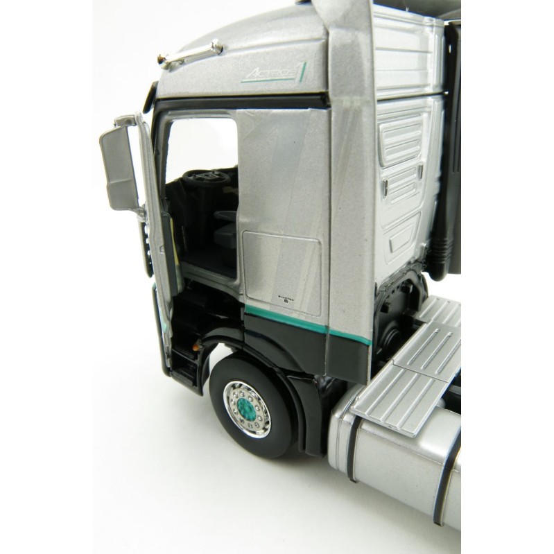 IMC Models 33-0120 Mercedes-Benz Actros StreamSpace 6x2 Actros 1 Silver Edition 1:50