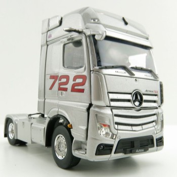 IMC Models 33-0123 Mercedes-Benz Actros 722 GigaSpace 4x2 Sir Stirling Moss 1:50