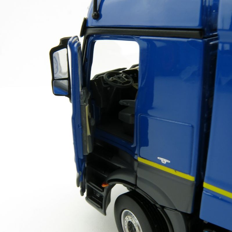 IMC Models 33-0125 Mercedes-Benz Arocs BigSpace 6x4 Blue Series 1:50