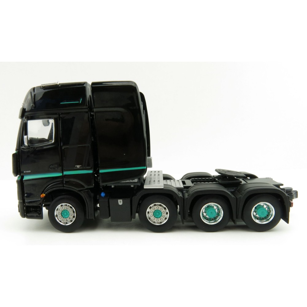 IMC Models 33-0126 Mercedes-Benz Actros SLT BigSpace 8x4 - Actros 1 Black Edition 1:50