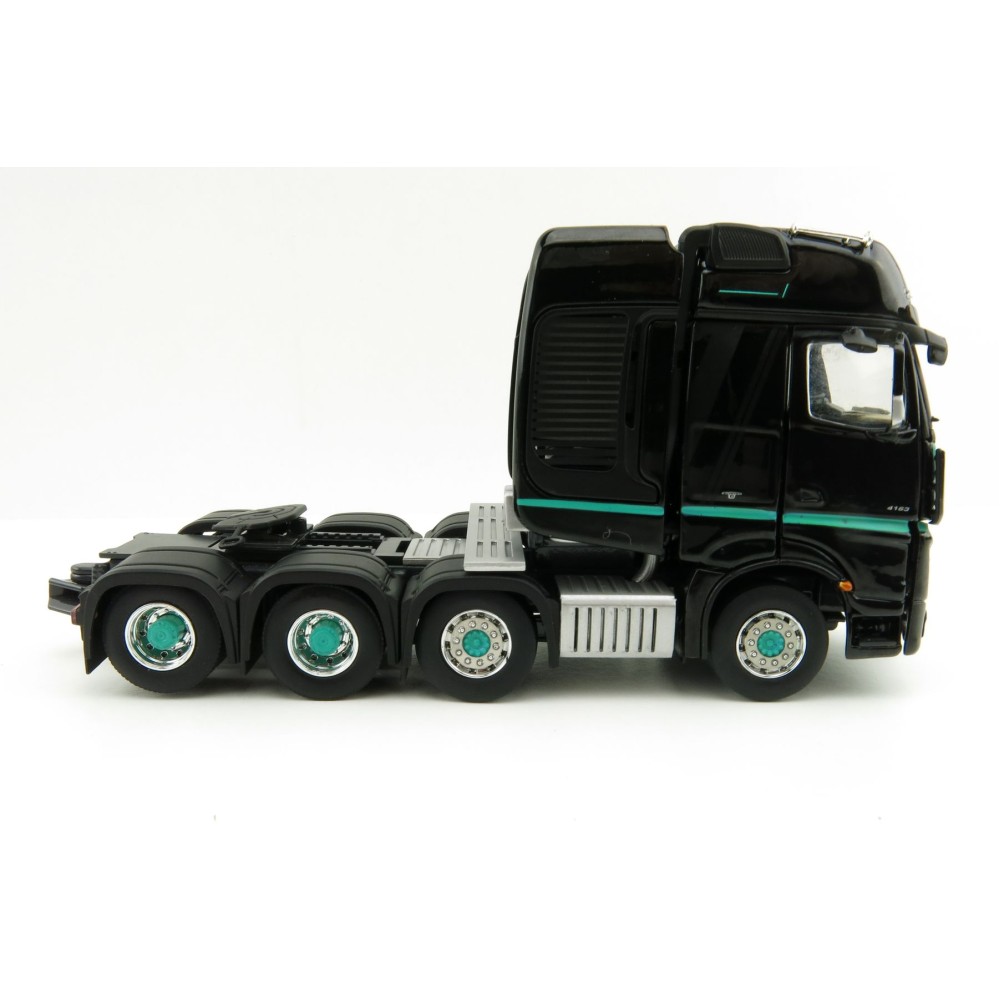 IMC Models 33-0126 Mercedes-Benz Actros SLT BigSpace 8x4 - Actros 1 Black Edition 1:50