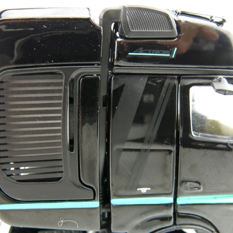 IMC Models 33-0126 Mercedes-Benz Actros SLT BigSpace 8x4 - Actros 1 Black Edition 1:50