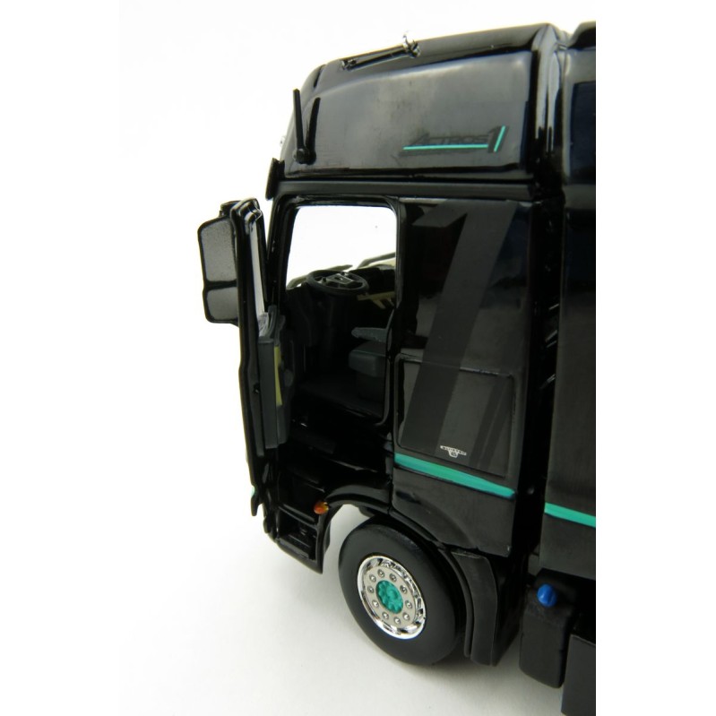 IMC Models 33-0126 Mercedes-Benz Actros SLT BigSpace 8x4 - Actros 1 Black Edition 1:50