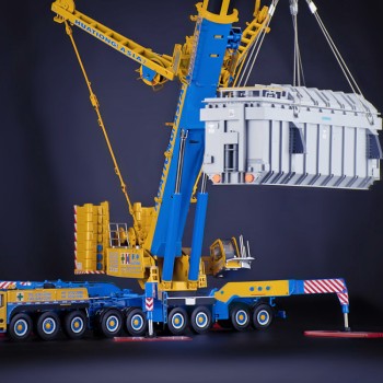 IMC Models 33-0134 Demag AC 700-9 All Terrain Mobile Crane Huationg  - Scale 1:50