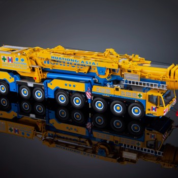 IMC Models 33-0134 Demag AC 700-9 All Terrain Mobile Crane Huationg  - Scale 1:50