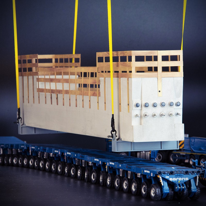 IMC Models 33-0147 Bridge Section Load with Lifting Frame - Scale 1:50