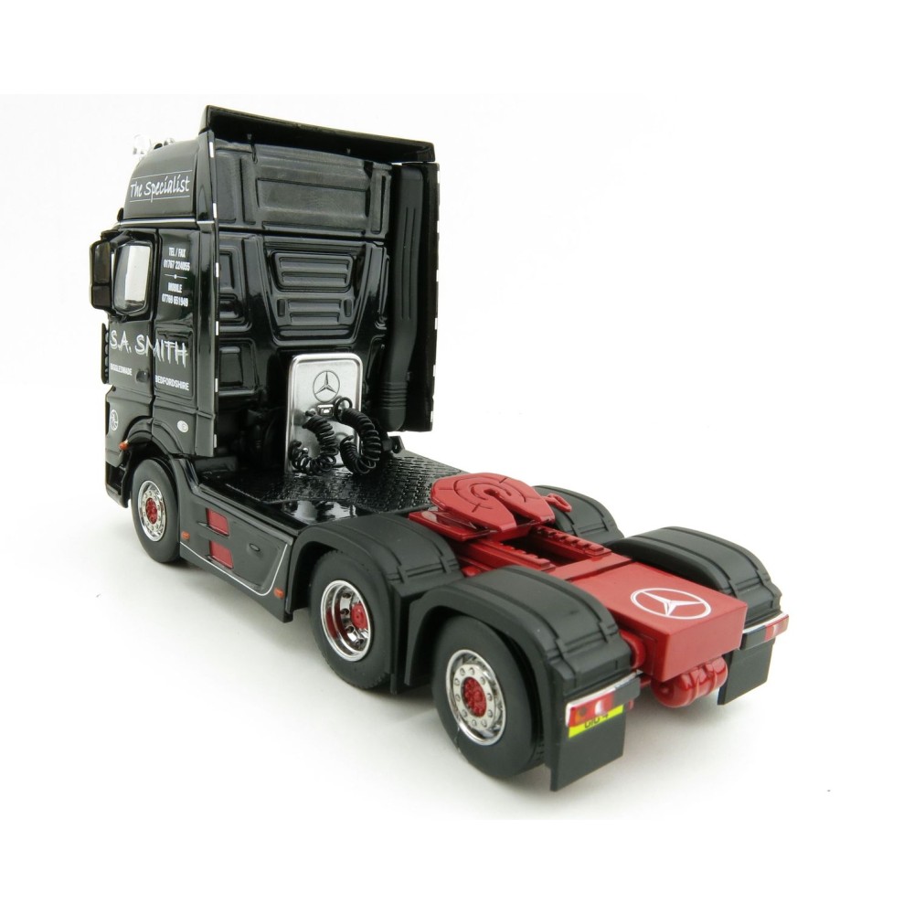 IMC Models 33-0160 Mercedes-Benz Actros GigaSpace 6x2 Prime Mover RHD - S.A. Smith - 1:50